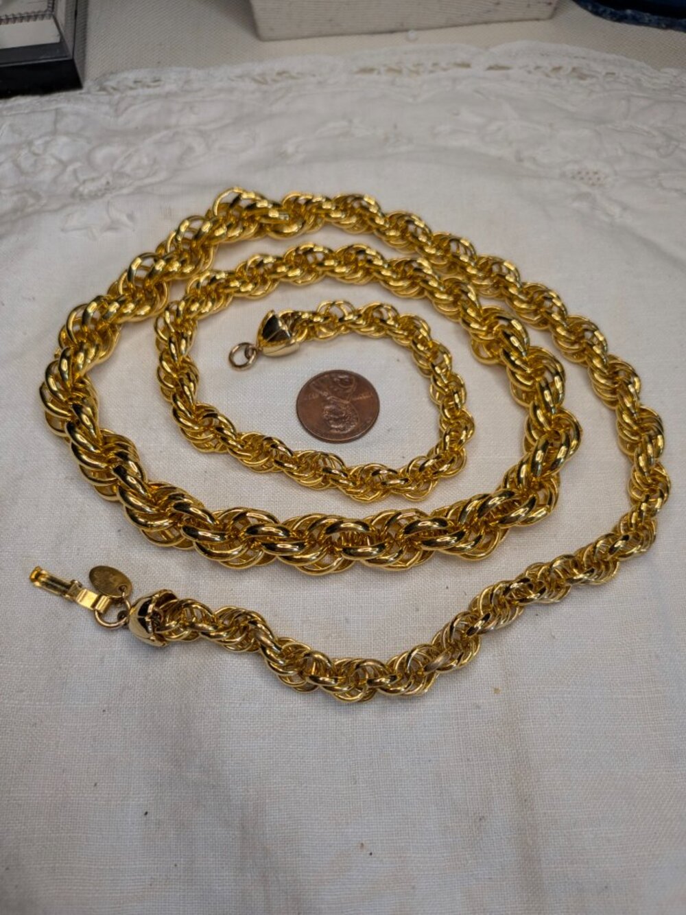 Vintage Les Bernard Gold Tone Rope Chain Necklace – 30″ Signed